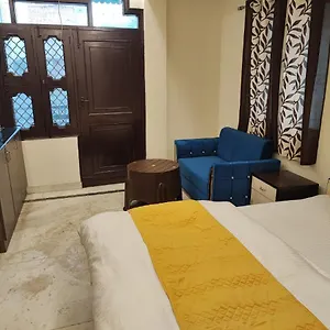Sun Moon Residency And Apartments, In Rohini Hotel
