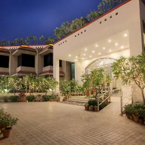The Claremont & Convention Centre Hotel