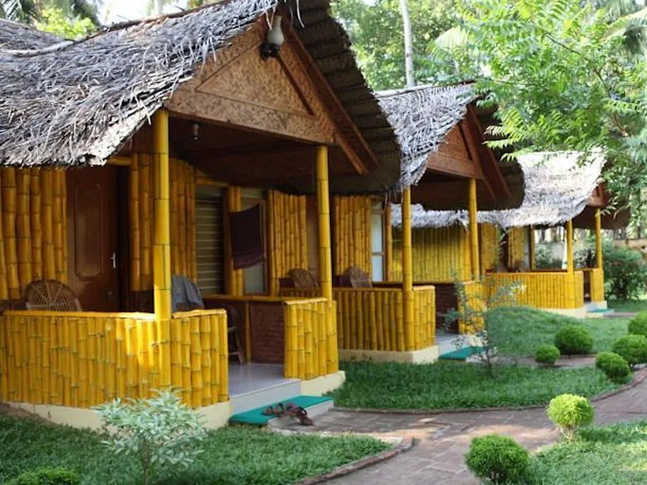 Bed & Breakfast Savithri Inn Bamboo Cottages & Resorts Varkala
