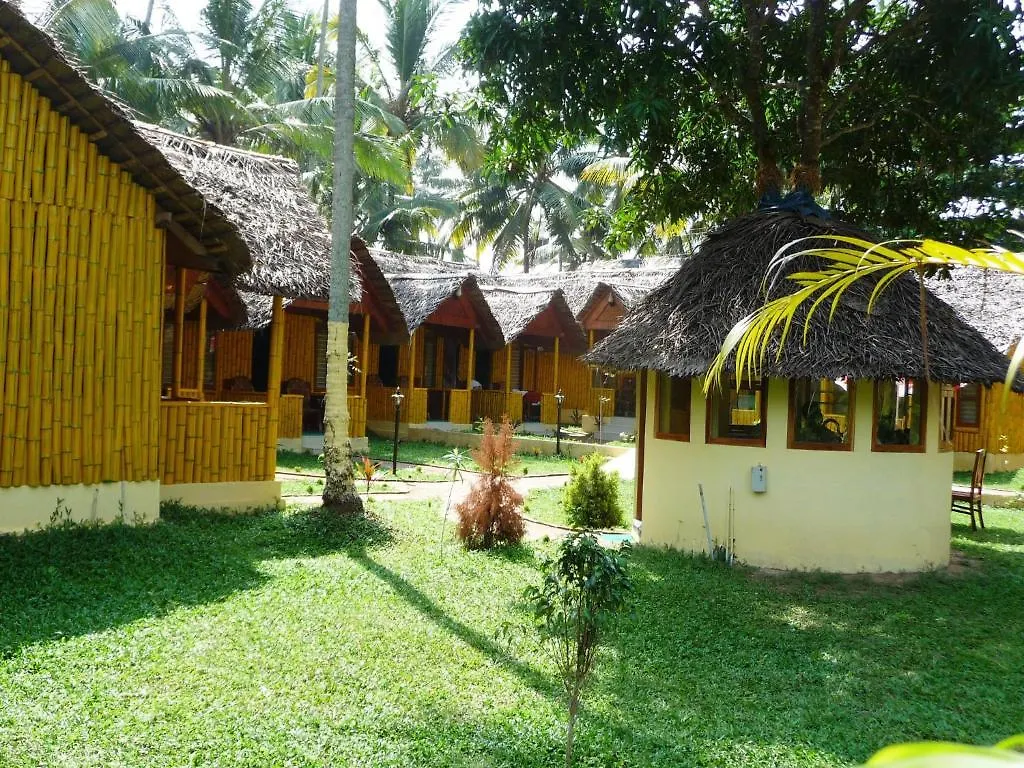 Bed & Breakfast Savithri Inn Bamboo Cottages & Resorts Varkala