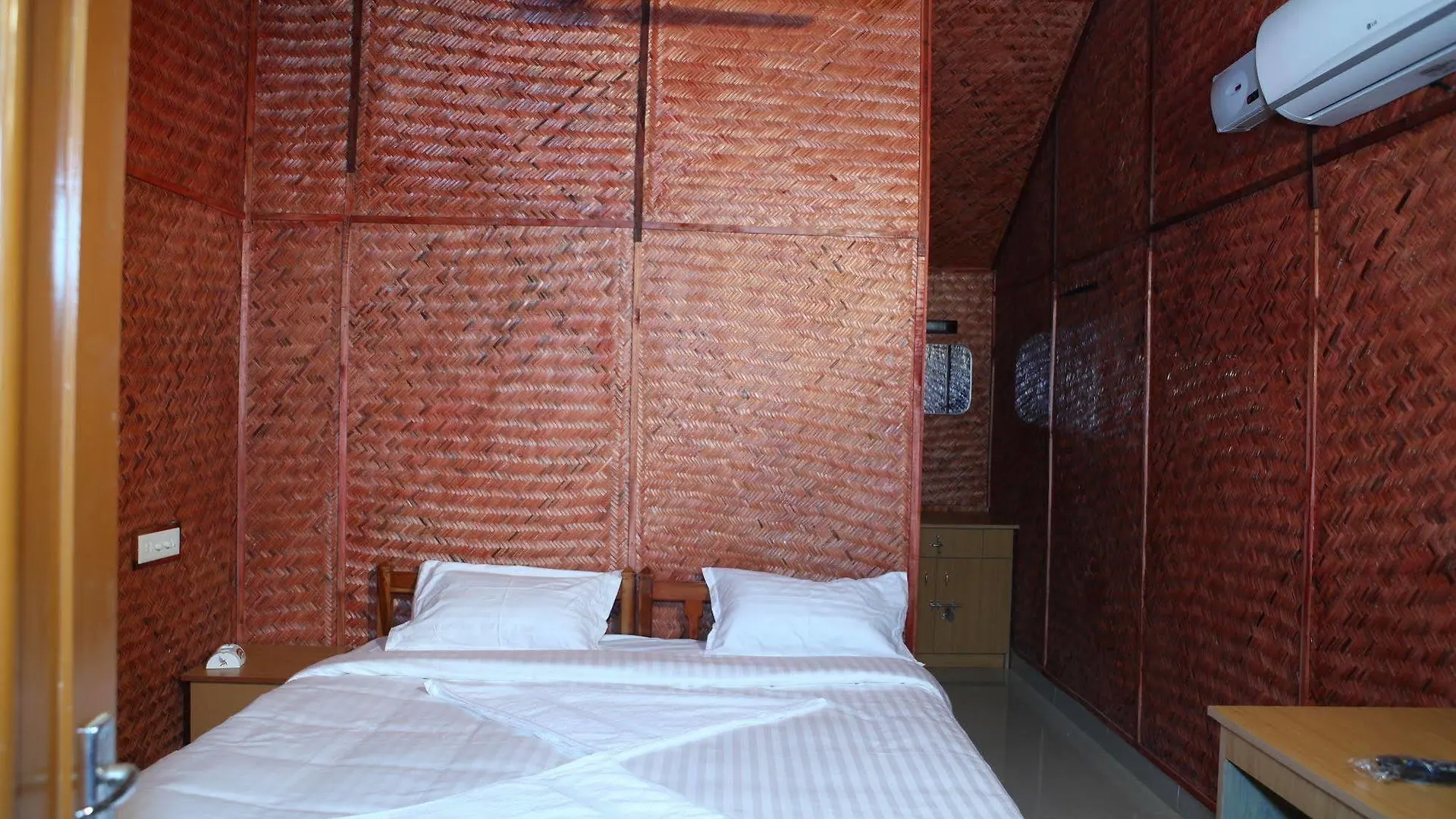 Savithri Inn Bamboo Cottages & Resorts Varkala Bed & Breakfast