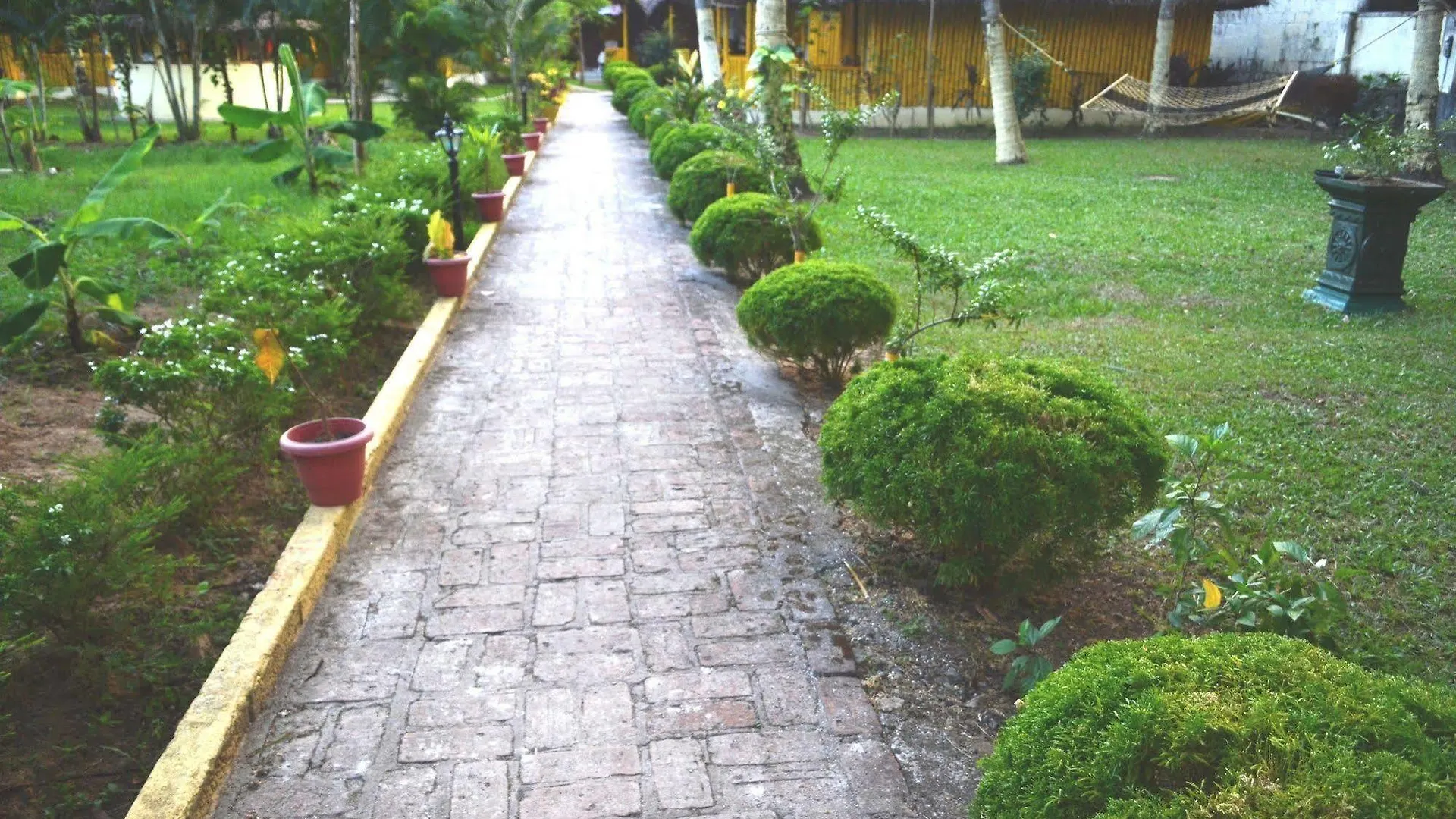 Bed & Breakfast Savithri Inn Bamboo Cottages & Resorts Varkala